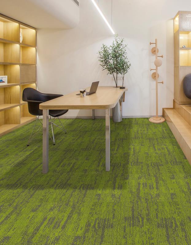 Thảm văn ph&ograve;ng m&agrave;u xanh l&aacute; c&oacute; thể th&uacute;c đẩy tư duy ph&aacute;t triển v&agrave; khuyến kh&iacute;ch c&aacute;c g&oacute;c nh&igrave;n s&aacute;ng tạo, mới mẻ