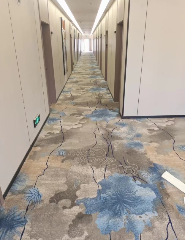 Thảm h&agrave;nh lang kh&aacute;ch sạn