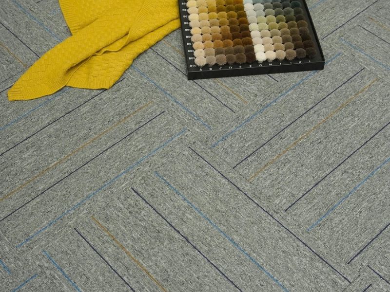 Khi tham khảo c&aacute;ch t&iacute;nh số lượng thảm tấm 50x50, h&atilde;y tư vấn th&ecirc;m bản vẽ mặt bằng, kiểu l&aacute;t, quy c&aacute;ch hộp v&agrave; nhu cầu dự ph&ograve;ng thay thế