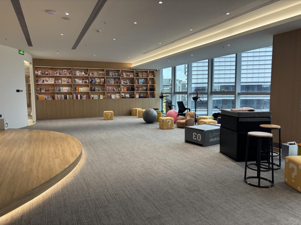 thảm văn phòng màu gì