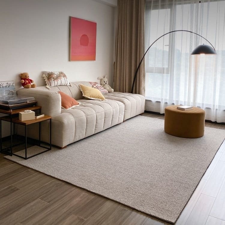 Với Sofa 3&ndash;4 chỗ ngồi, k&iacute;ch thước thảm ti&ecirc;u chuẩn l&agrave; 2 x 3m.