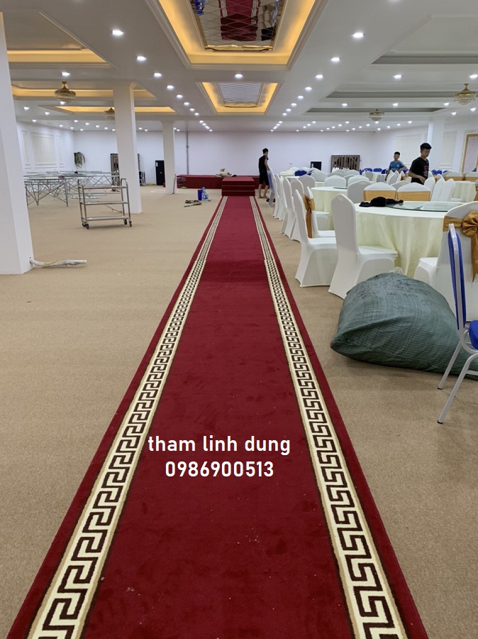 Thảm dẫn lối hội trường màu đỏ
