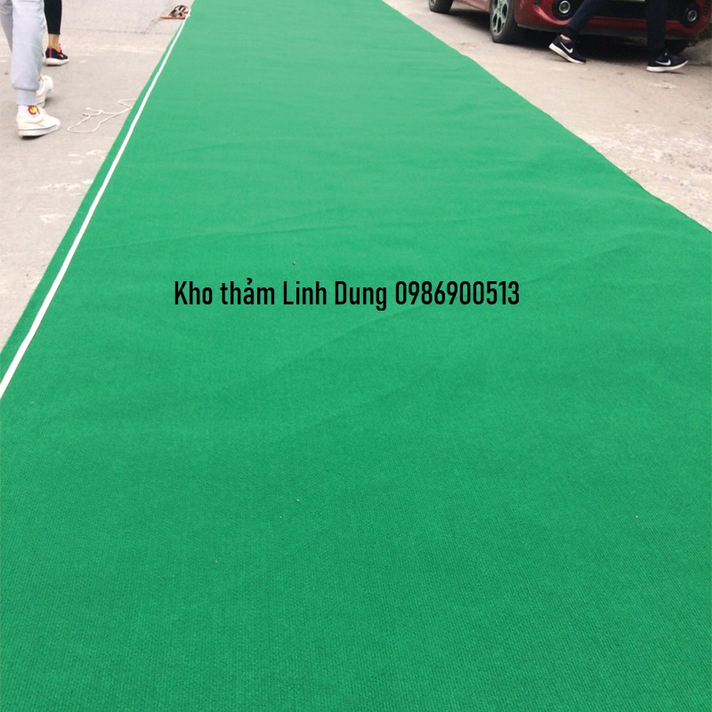 Thảm l&oacute;t s&agrave;n nỉ m&agrave;u xanh l&aacute; 2m x 75m