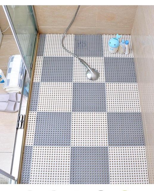 Thảm nhà tắm chống trượt là loại thảm được thiết kế với bề mặt ma sát cao và khả năng thấm nước nhanh nhằm hạn chế nguy cơ trượt ngã