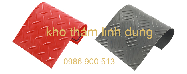 Thảm nhựa hình thoi màu đỏ và màu ghi