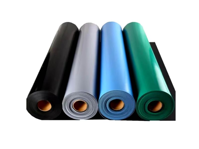 Thảm trải s&agrave;n ph&ograve;ng lab phải đảm bảo khả năng chống trượt, dễ vệ sinh, c&oacute; thể thay thế cục bộ