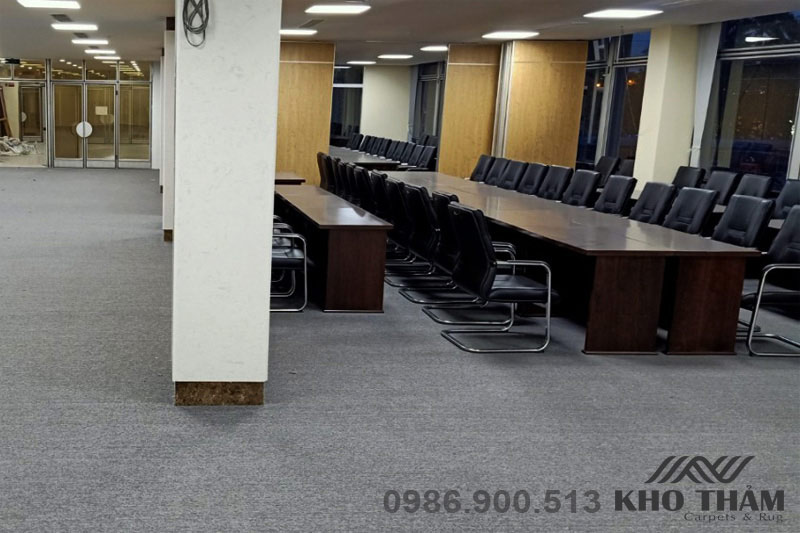 Thảm văn phòng một màu ghi xám